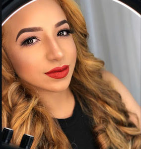 Meet your Posher, Monica carolina